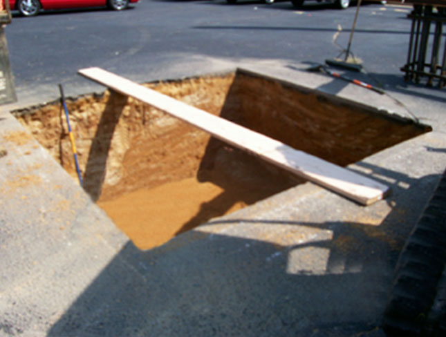 H&M Signs - Excavation