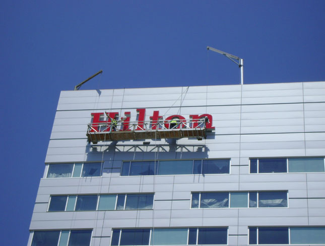 H&M Signs - Installation