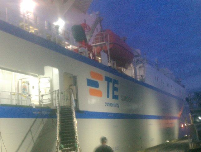 H&M Signs - Installation