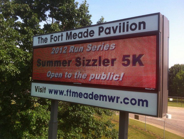 H&M Signs - Led Displays