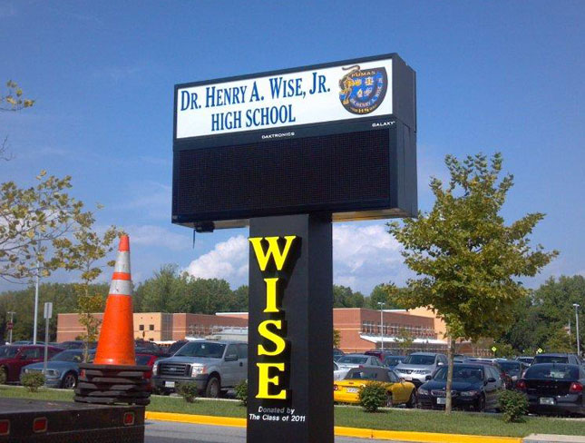 H&M Signs - Led Displays