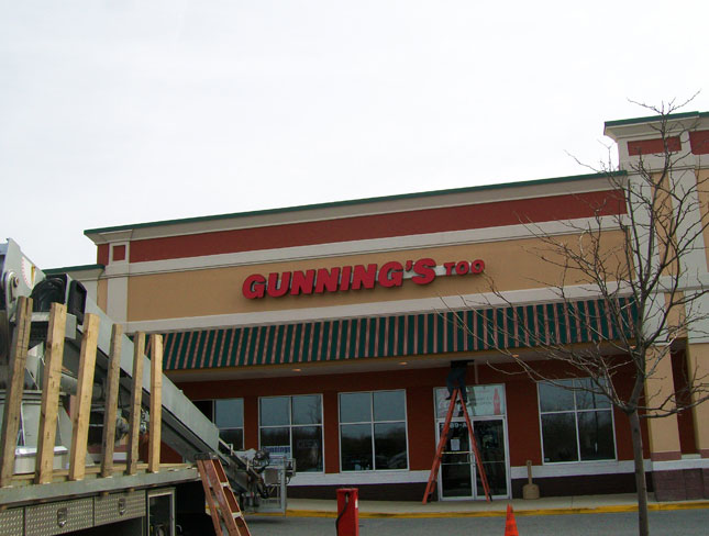 H&M Signs - Restaurants