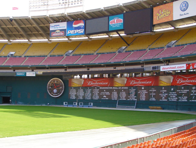 H&M Signs - Scoreboards