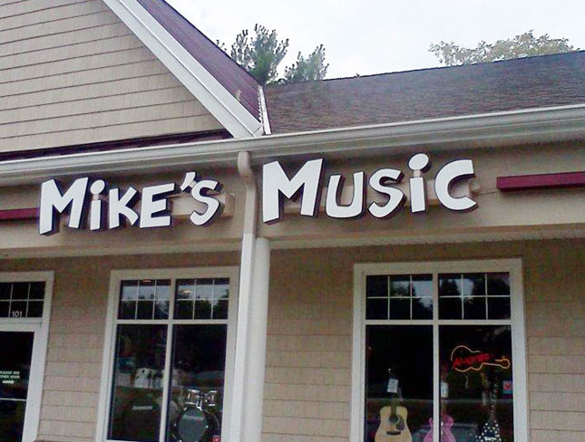 H&M Signs - Photo Gallery