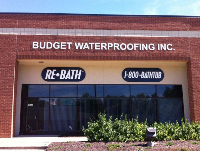 H&M Signs - Photo Gallery