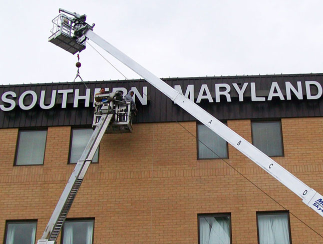 H&M Signs - Photo Gallery